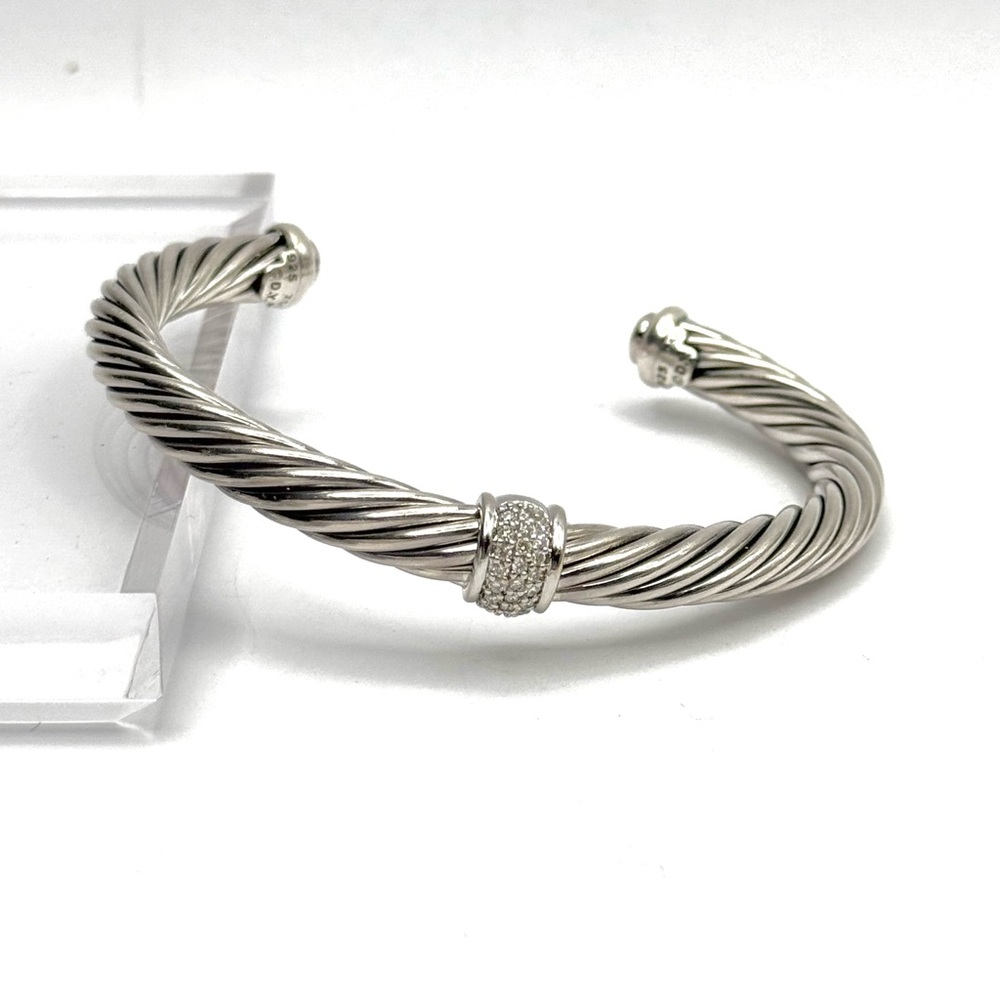 David Yurman 7mm Cable Classics Bracelet With Diamonds Station And Gold